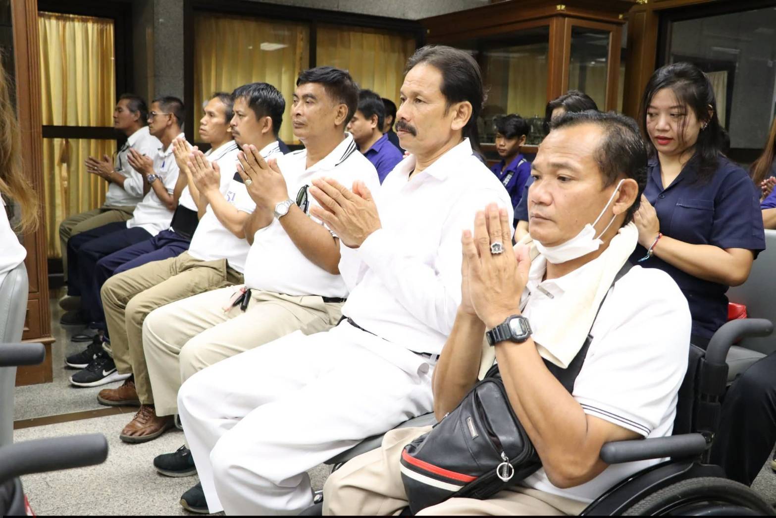 title - ศูนย์ส่งเสริมและพัฒนาอาชีพเสริมนอกภาคการเกษตร โดย สำนักงานการปฏิรูปที่ดินเพื่อเกษตรกรรม จัดโครงการพัฒนาบุคลากรเพื่อเพิ่มประสิทธิภาพการดำเนินงานด้านศิลปหัตถกรรม กิจกรรมไหว้ครูช่าง ณ ชั้น 2 อาคารพระมิ่งขวัญ ศูนย์ส่งเสริมและพัฒนาอาชีพเสริมนอกภาคการเกษตร (ศูนย์ศิลปาชีพบางไทรฯ (เดิม))